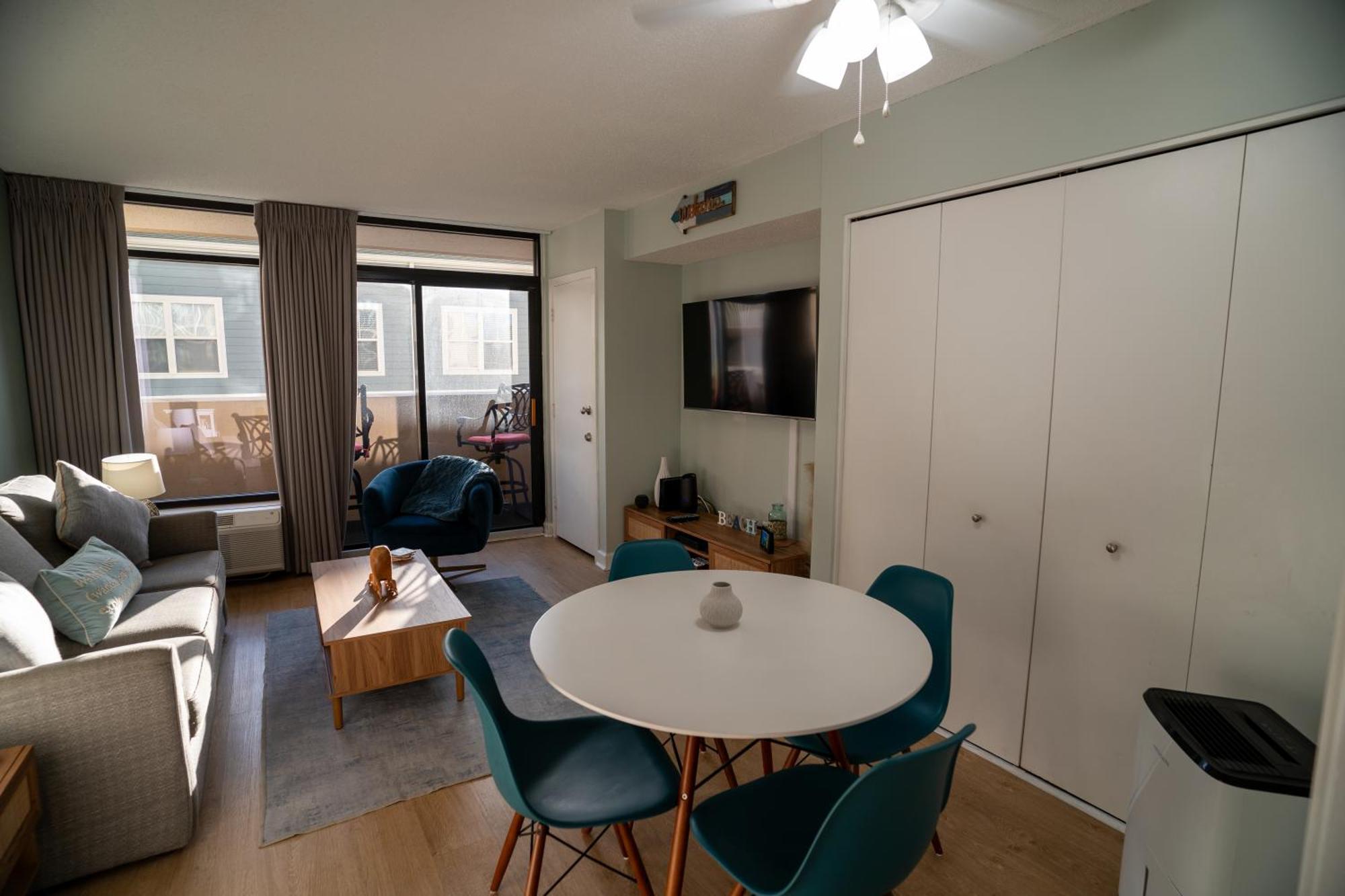 Oceanview Condo With Pool, Hot Tub, Balcony, Right On The Beach เมอร์เทิลบีช ภายนอก รูปภาพ